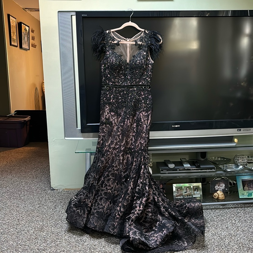 Mac Duggal Evening Dress Size 6 EUC - Picture 3 of 16